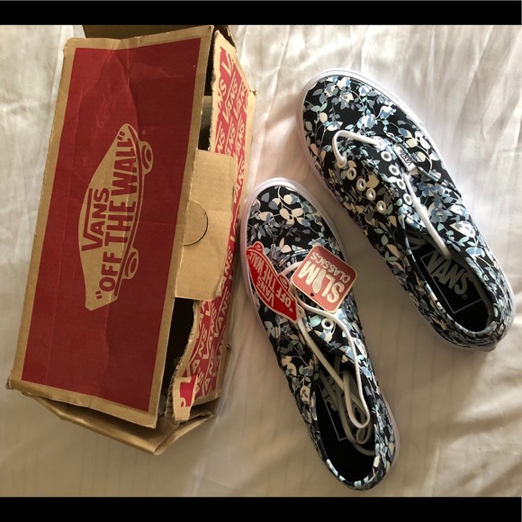 Vans Shoes - New with tags Vans Off the Wall Slim Classics